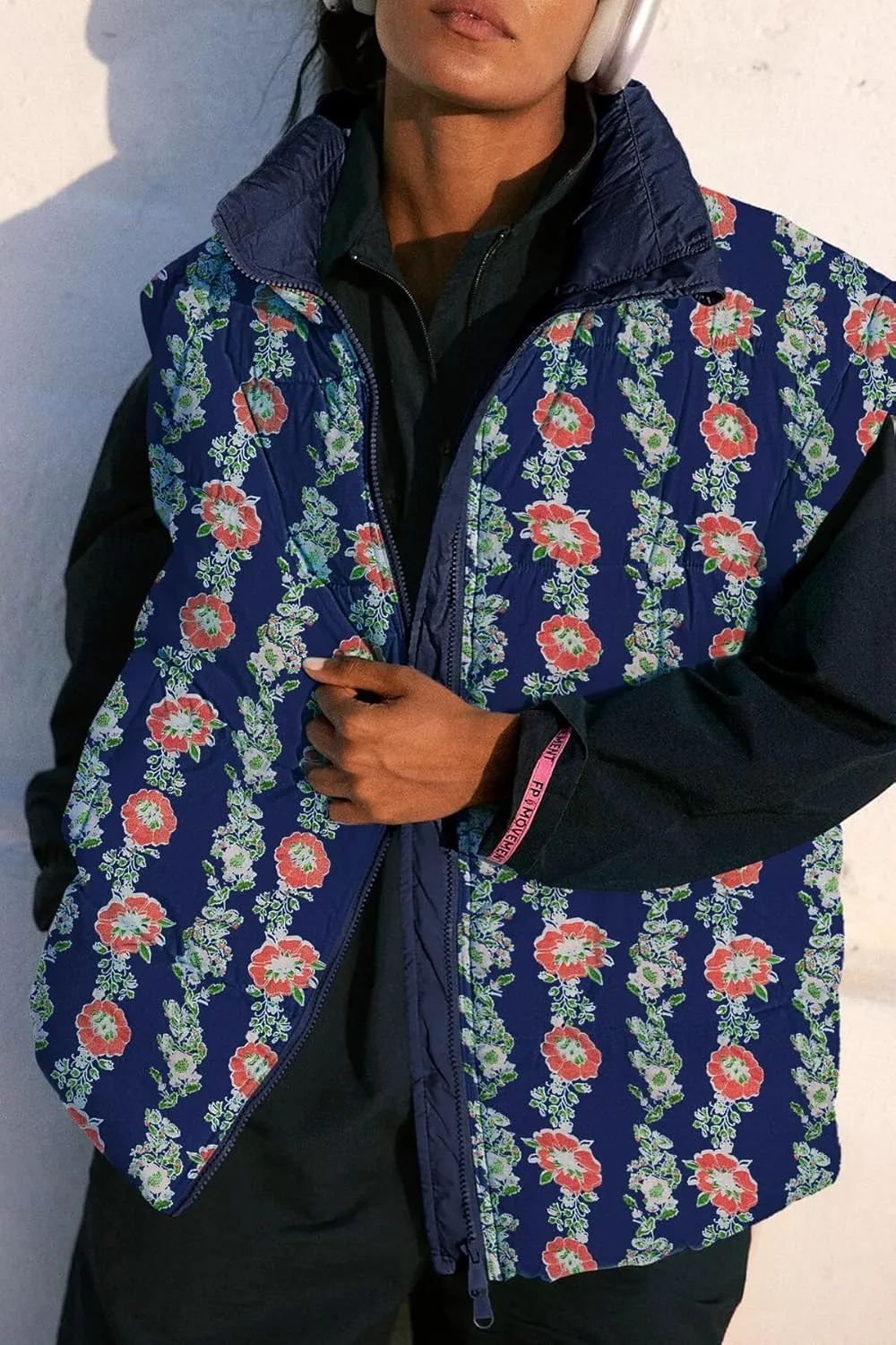 Tankaneo Womens Floral Oversized Puffer Vest Cap Sleeve Winter Warm Puffy Quilted Jackets Coat