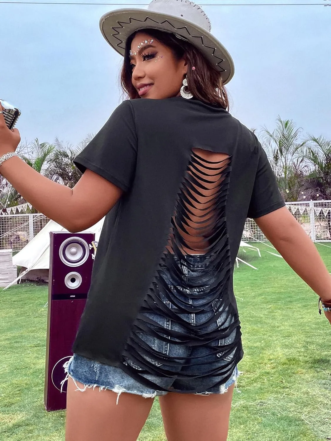 WDIRARA Women's Plus Size Ripped Cut Out Back T Shirt Short Sleeve Loose Fit Tee Top