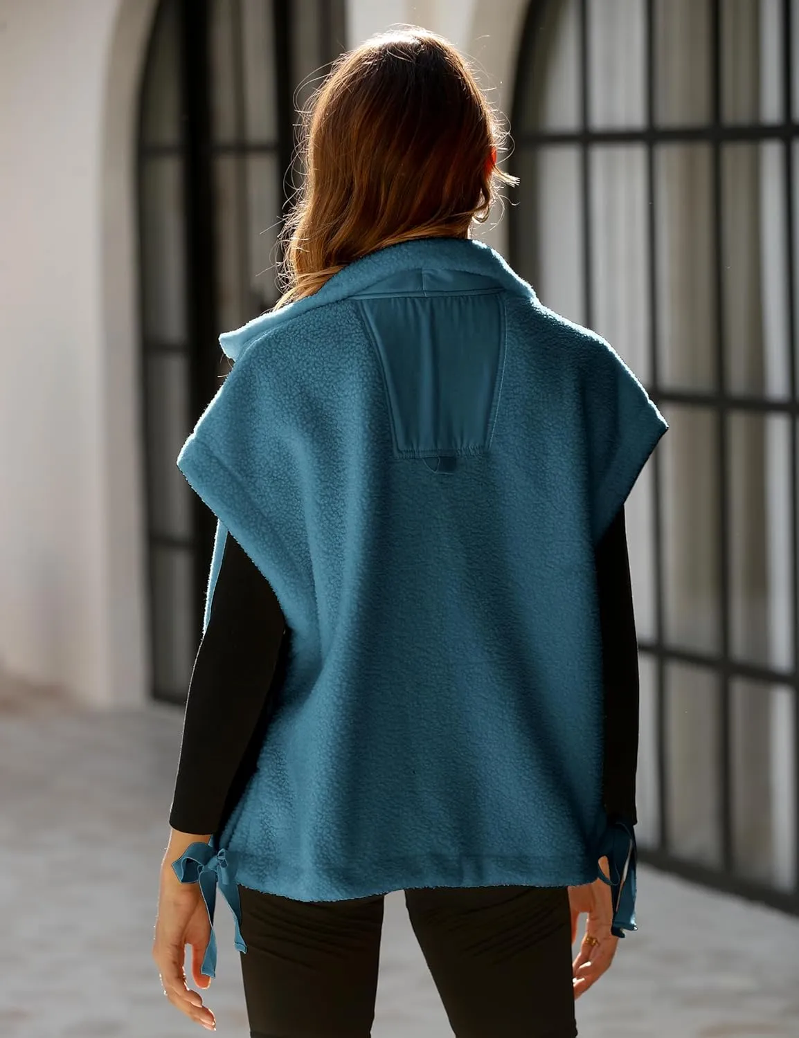Women Oversized Fleece Vest Trendy Sleeveless Button Down Fuzzy Sherpa Jacket Winter Warm Outerwear Vest with Pockets